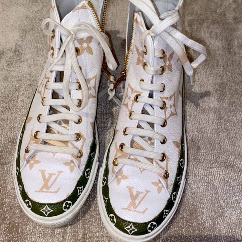 Louis Vuitton logo sneakers